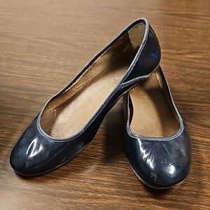 Ugg Antora flats size 10